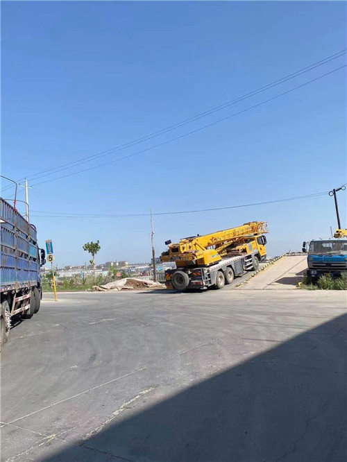 双江县25吨吊车的租赁价格大概是多少？