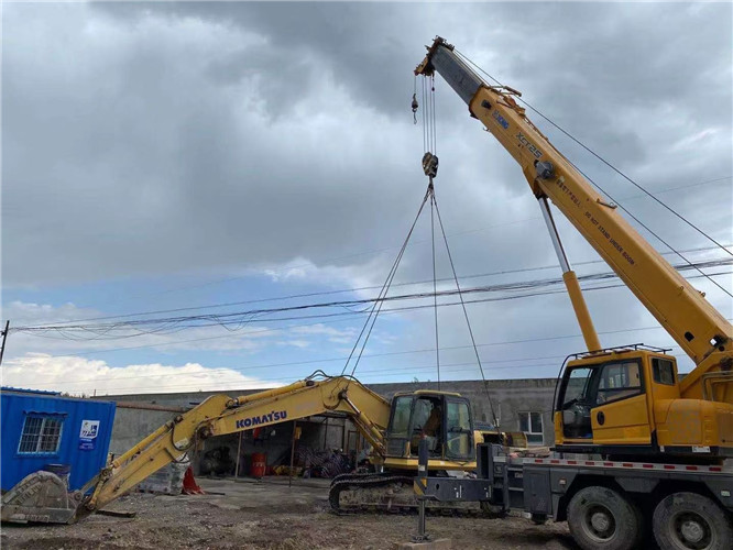 双江县25吨吊车的工作半径是多少？